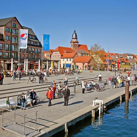 Yachthafen Apartment Waren (Mueritz)